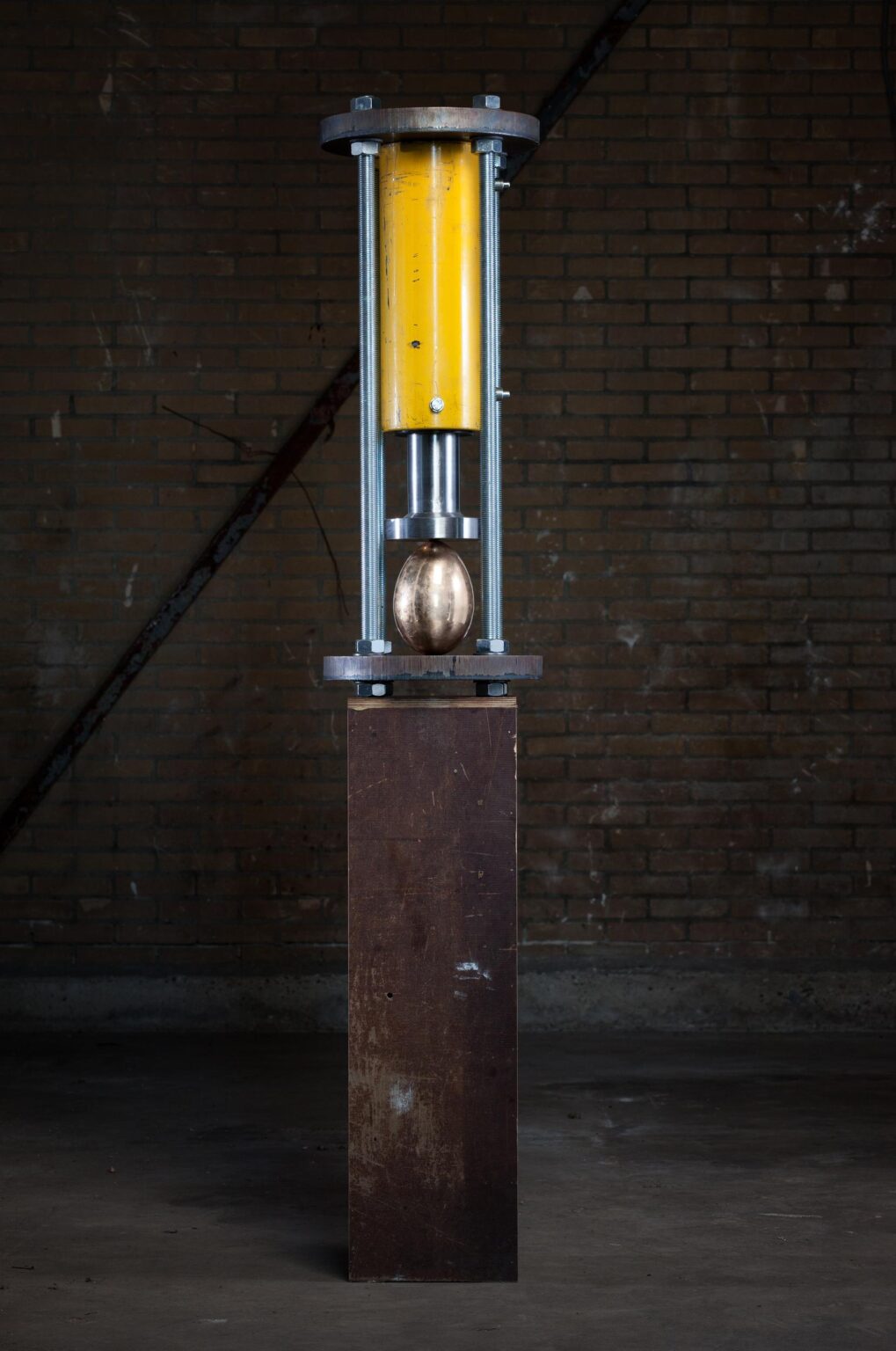 Egg Press - Atelier Van Lieshout 