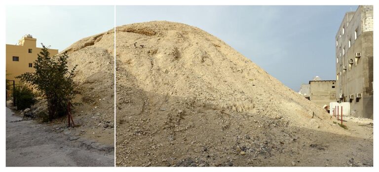 A’ali Burial Mounds – No. 7 - Camille Zakharia 