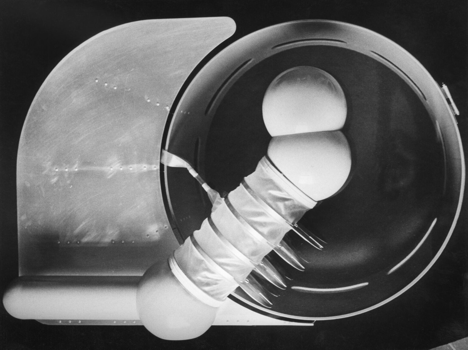 Apparat (Prototyp 7) - Walter Pichler 