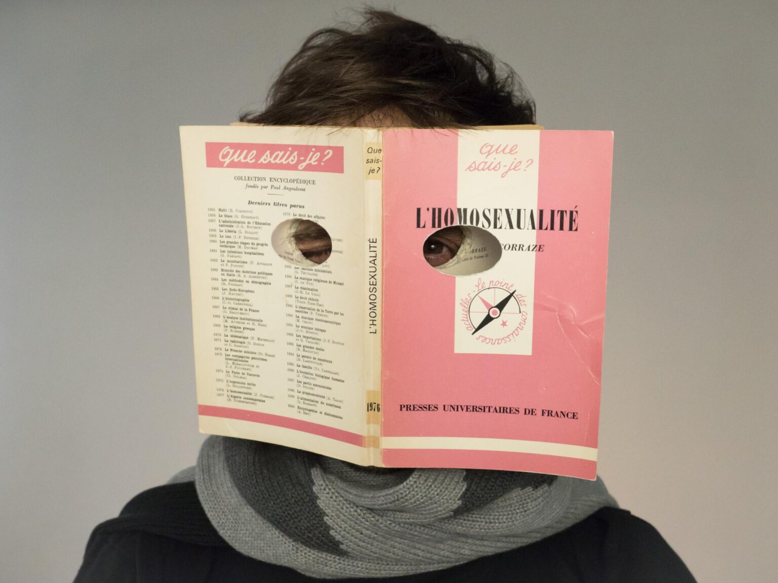 Bookmask Portrait 02 - Víctor del Oral 