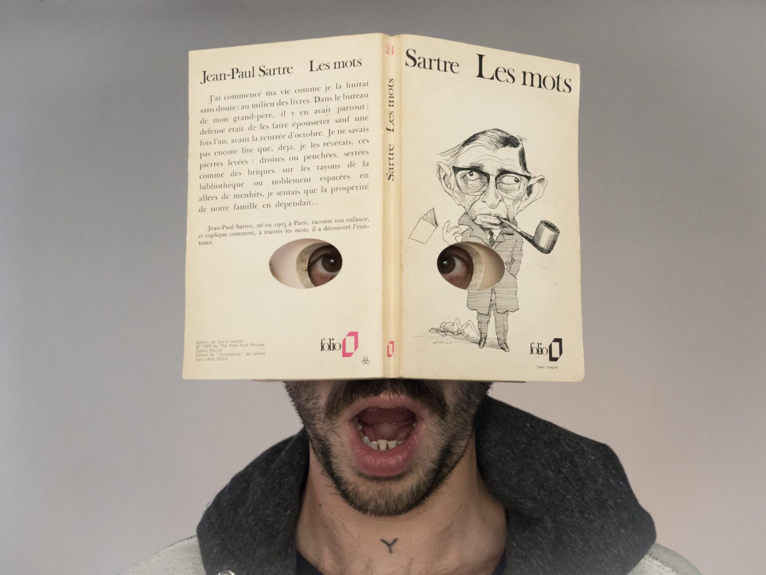 Bookmask Portrait 05 - Víctor del Oral 
