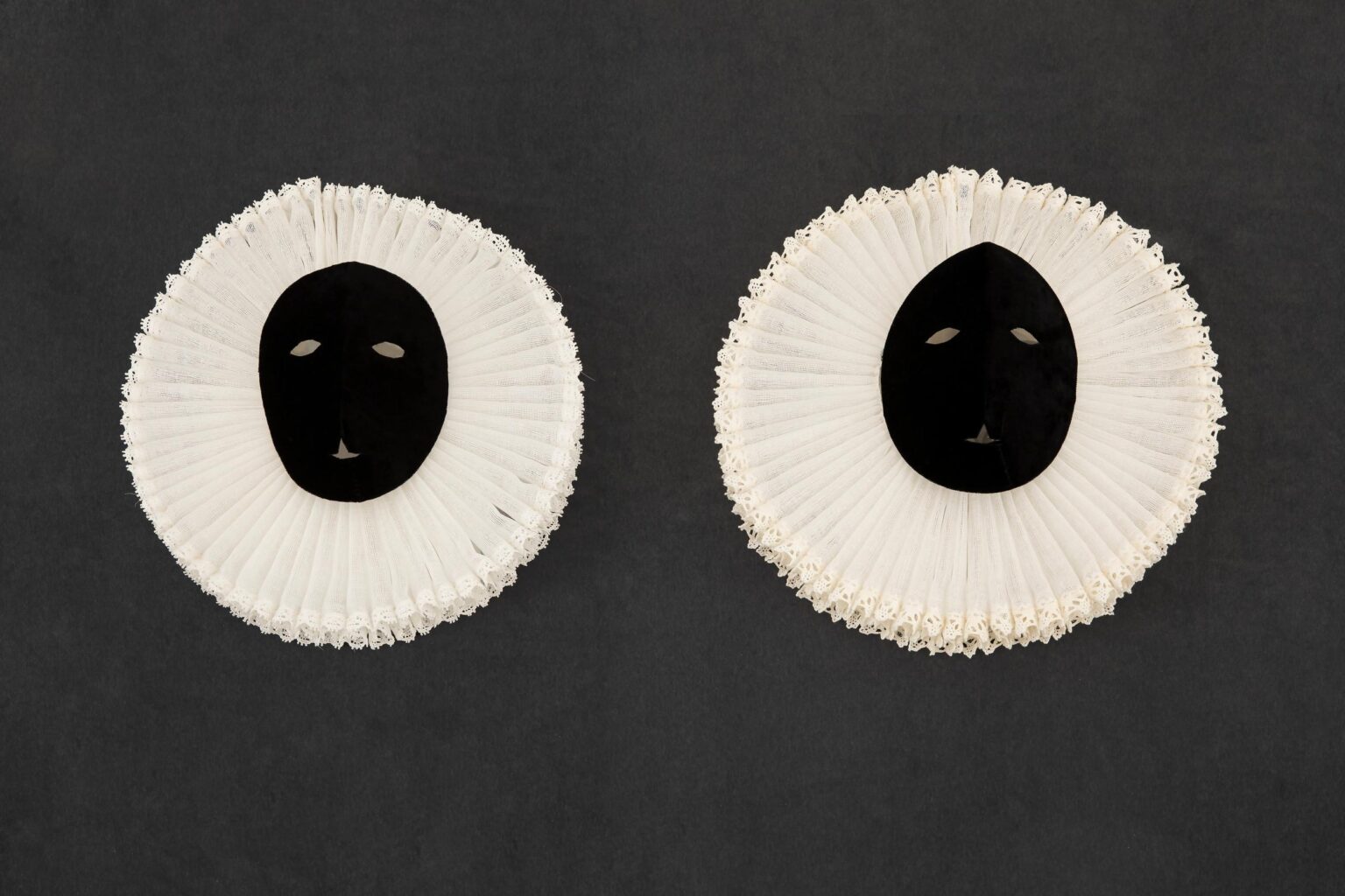 Antimask - Carlos Amorales 