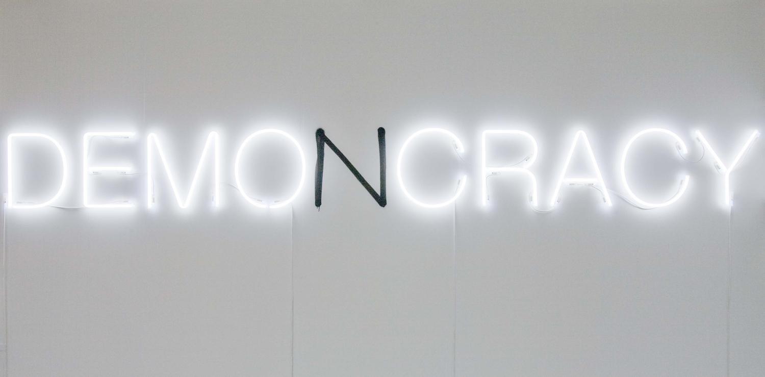 Demo(n)cracy - Kader Attia 