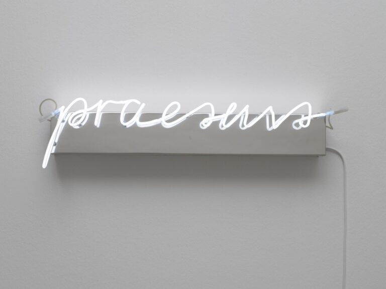 Praesens - Brigitte Kowanz 