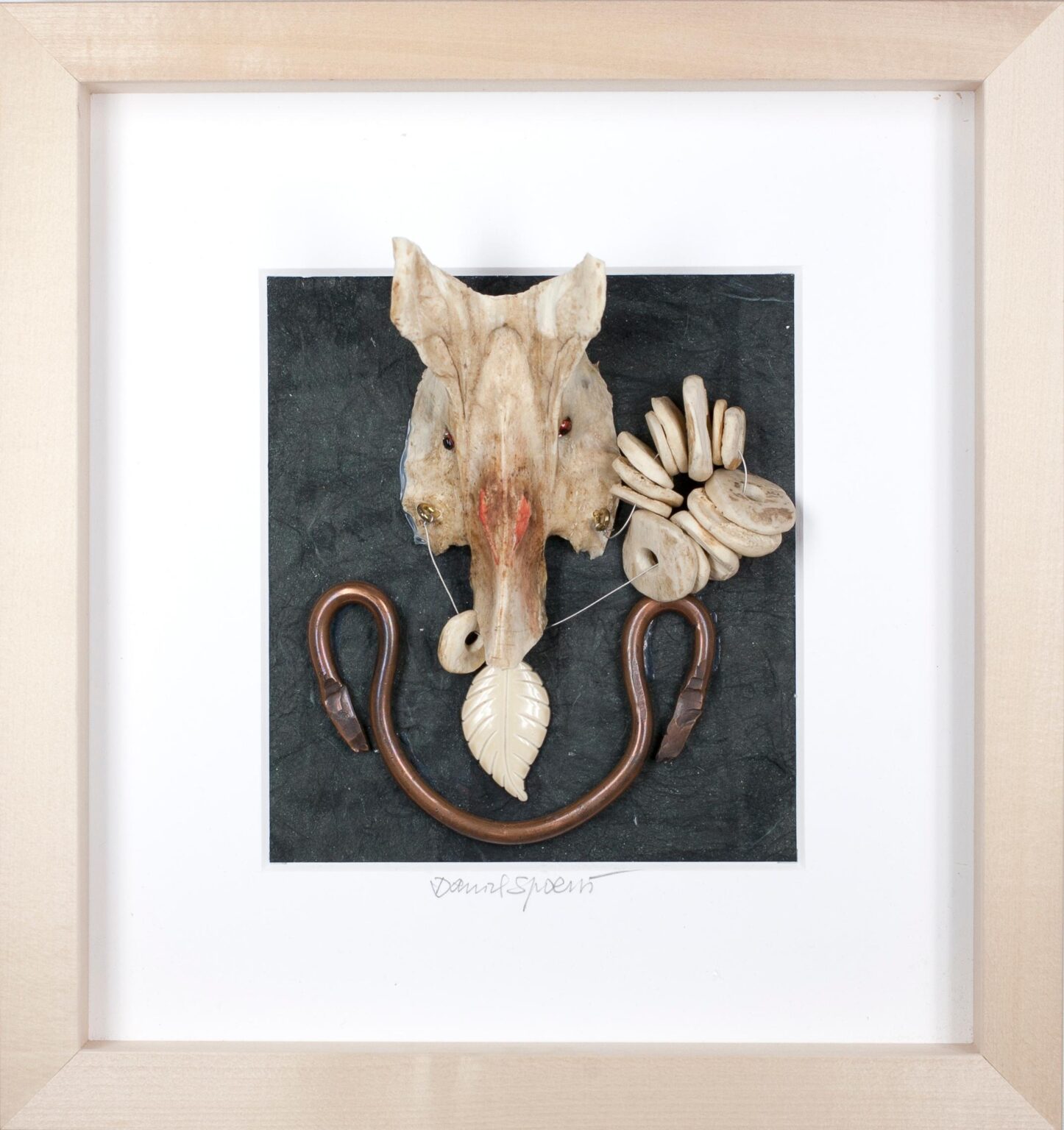 Ohne Titel (Serie: Eintagsk&auml;stchen) - Daniel Spoerri 