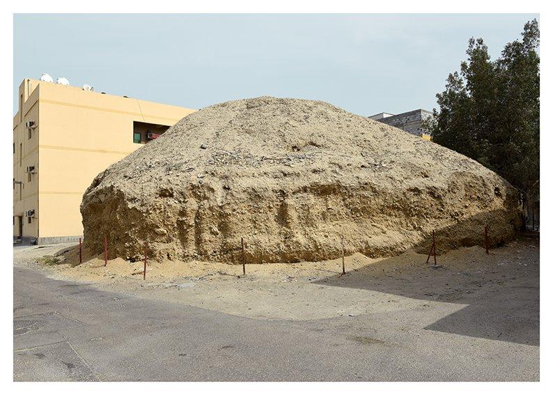 A&rsquo;ali Burial Mounds &ndash; No. 6 - Camille Zakharia 