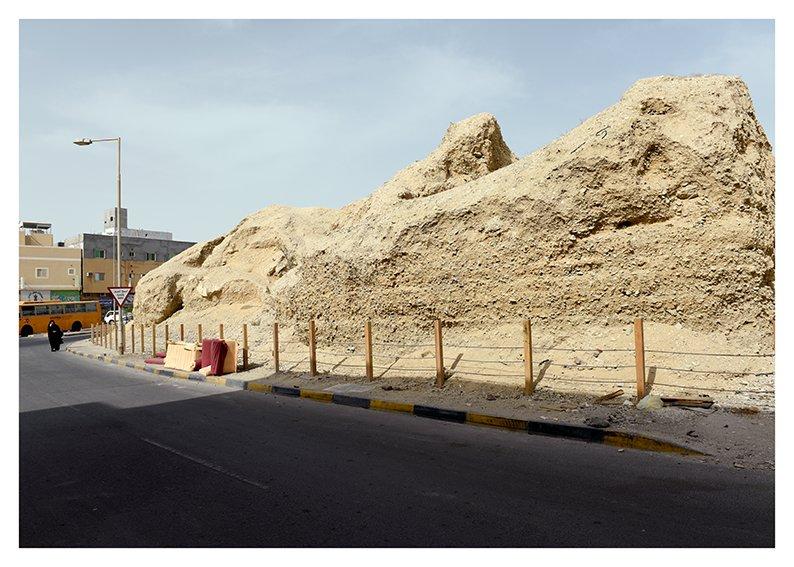 A&rsquo;ali Burial Mounds &ndash; No. 4 - Camille Zakharia 