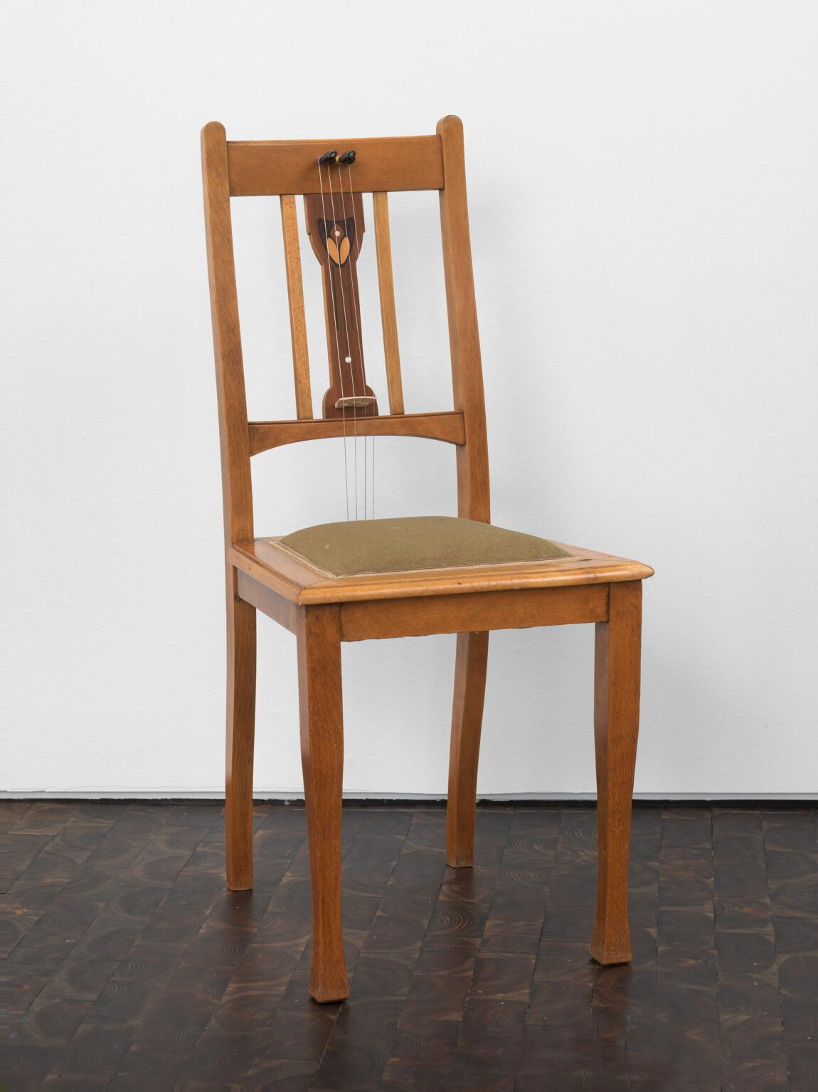 Music Room Darmstadt, Chair Violin - Nevin Aladağ 