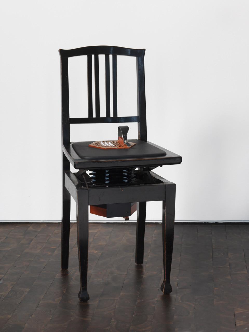 Music Room Darmstadt, Piano Chair Concertina - Nevin Aladağ 