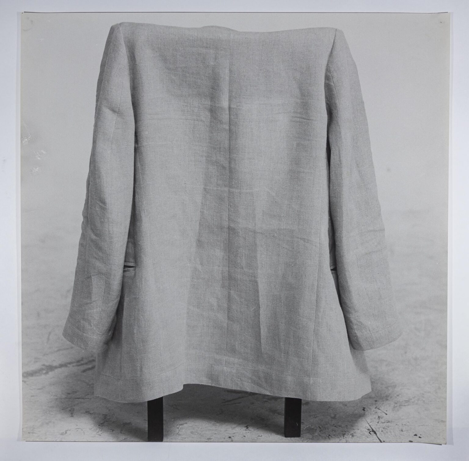 Sekundenskulpturen, Zweite Haut, 2-teilige Serie - Margot Pilz 