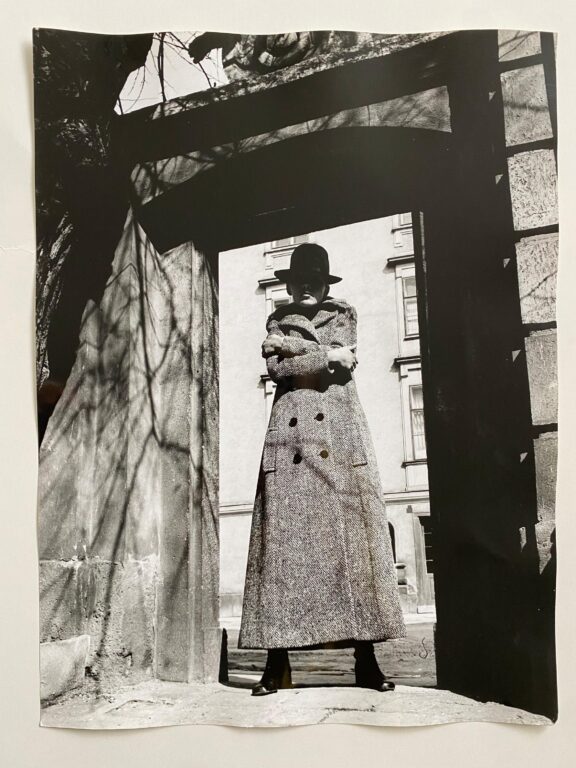 untitled - Margot Pilz 