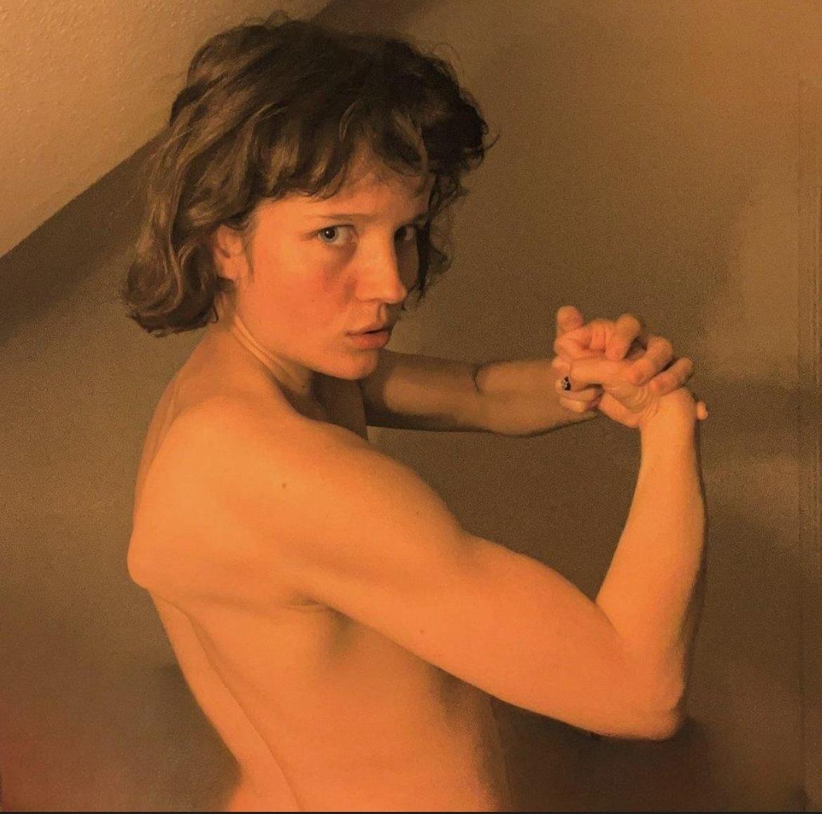 Self portait in my room - Maya Golyshkina 