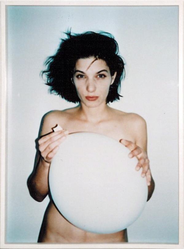 Isabel mit Ballon - Staub Mirjam 