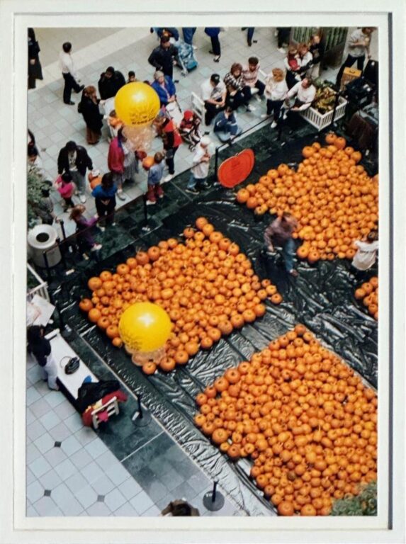 Mall of America, Pumpkins - Wolfgang Tillmans 