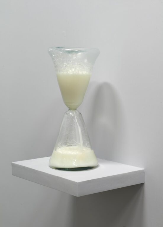 Untitled (Hourglass) - Suchan Kinoshita 