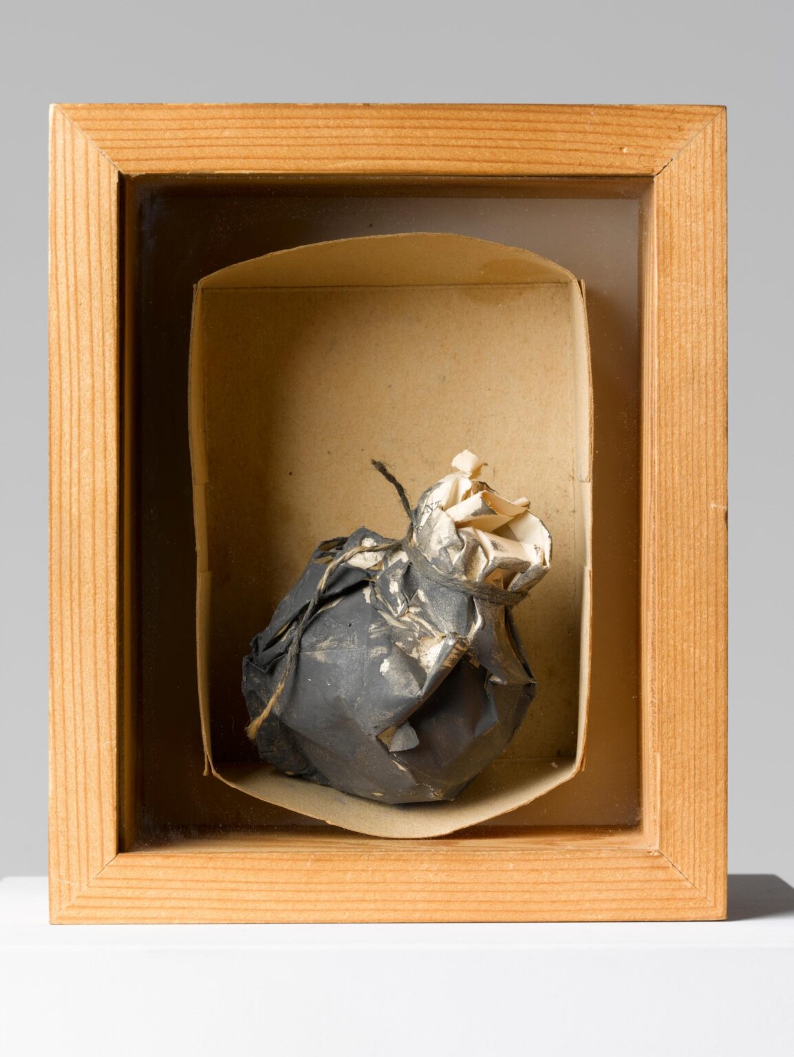 Handgranate - Joseph Beuys 