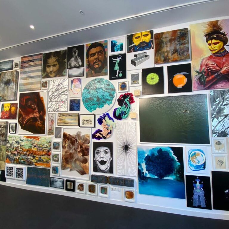 ALLES ANDERS - Angelika Tóth, Antonio Massarutto, Ashwan, Birgit Nadrau, Camille Hannah, Edgar Marrero, Giulia Dall'Olio, huber.huber, Jenny Forster, Johanna Strobel, Karlos Pérez, Luis Álvarez, Mathias Hornung, Tania & Lazlo, Yunieski Frías 