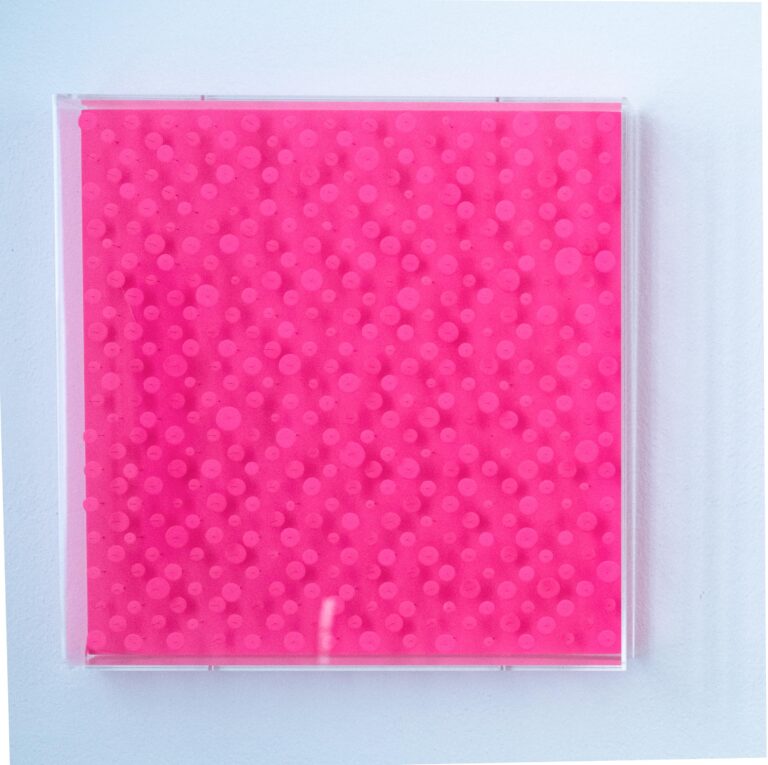 Dots – Pink Gradation P3 - Norihiko Terayama 