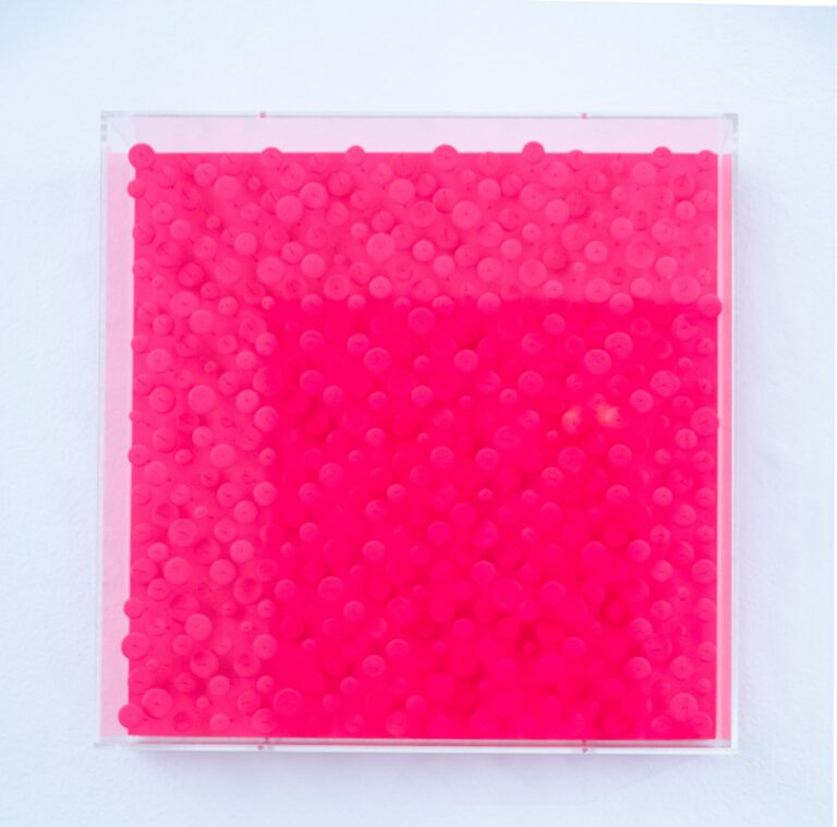 Dots – Pink Gradation P4 - Norihiko Terayama 