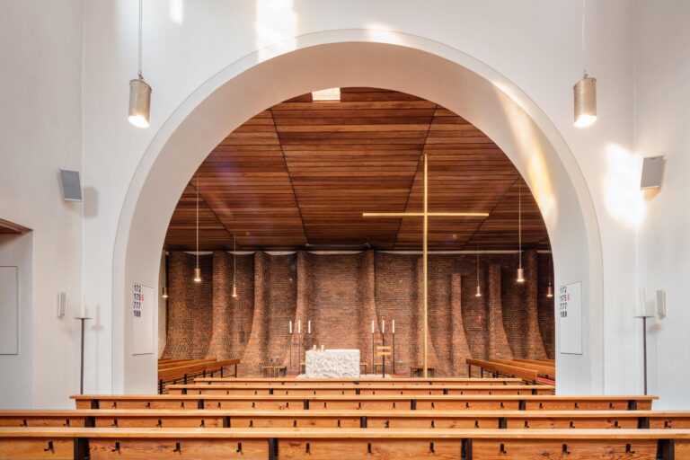 13) Katholische Dreifaltigkeitskirche, Stralsund - Friedrich Press 