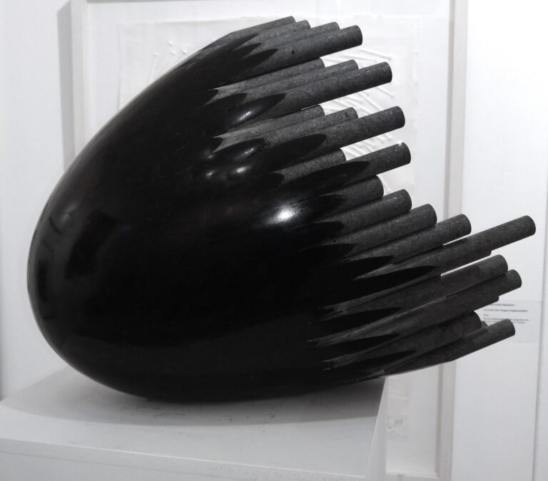 Steintropfen (Drop of Stone) - Livia und Michael Kubach und Kropp 