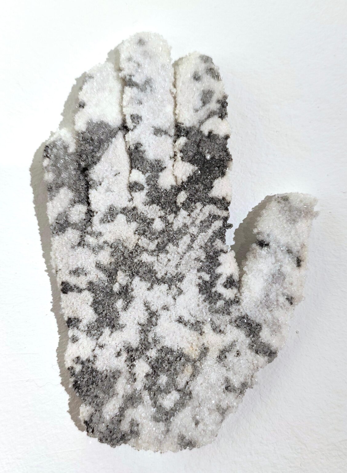 Hand links - Noushin Redjaian 