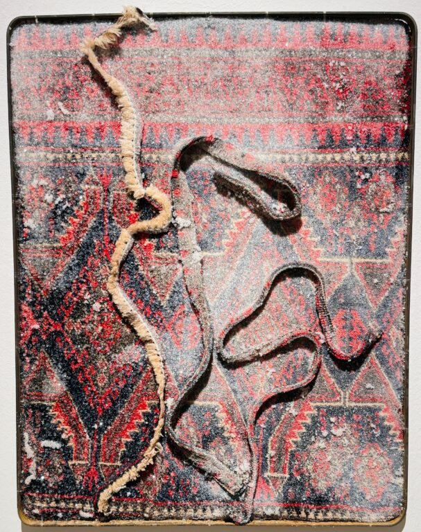 Three serpents climping amountain - Noushin Redjaian 