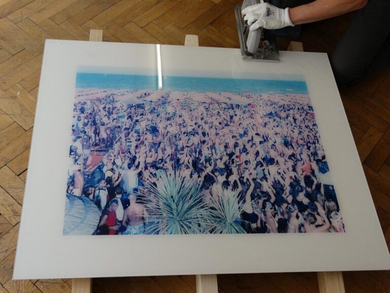 #1937 Papeete beach - Massimo Vitali 
