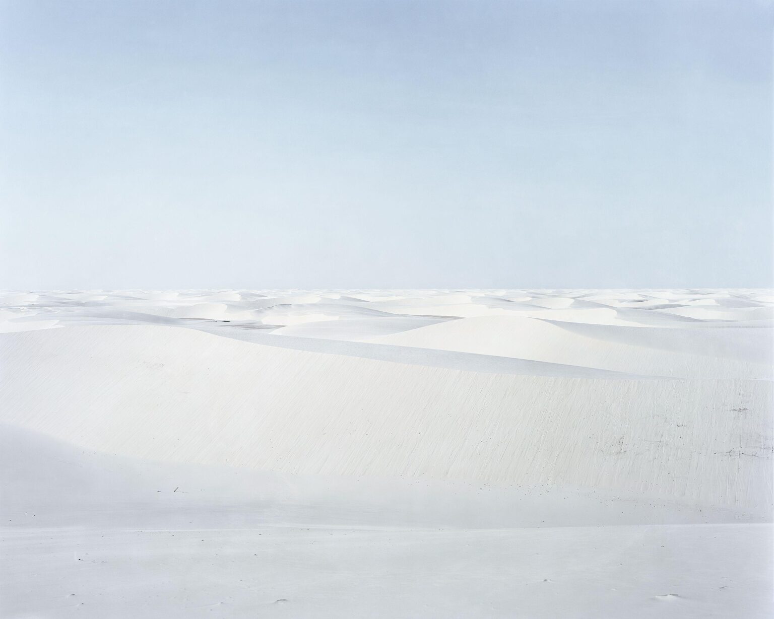 #4677 Lencois Achrome - Massimo Vitali teamspring ImportFile size: high resolution (2362 x 2953 px)