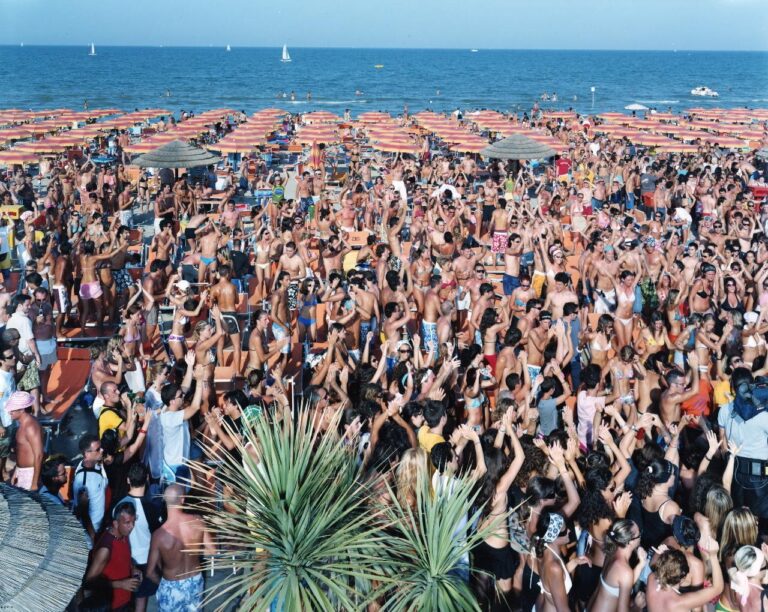 Papeete Beach #1937 (Pinea Aktion) - Massimo Vitali teamspring ImportFile size: large (1020 x 1280 px)
