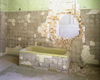 Palace #12, Afghanistan #17 - Brian McKee teamspring ImportFile size: small (270 x 340 px)