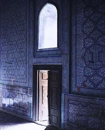 Uzbekistan #28 - Brian McKee teamspring ImportFile size: small (421 x 340 px)
