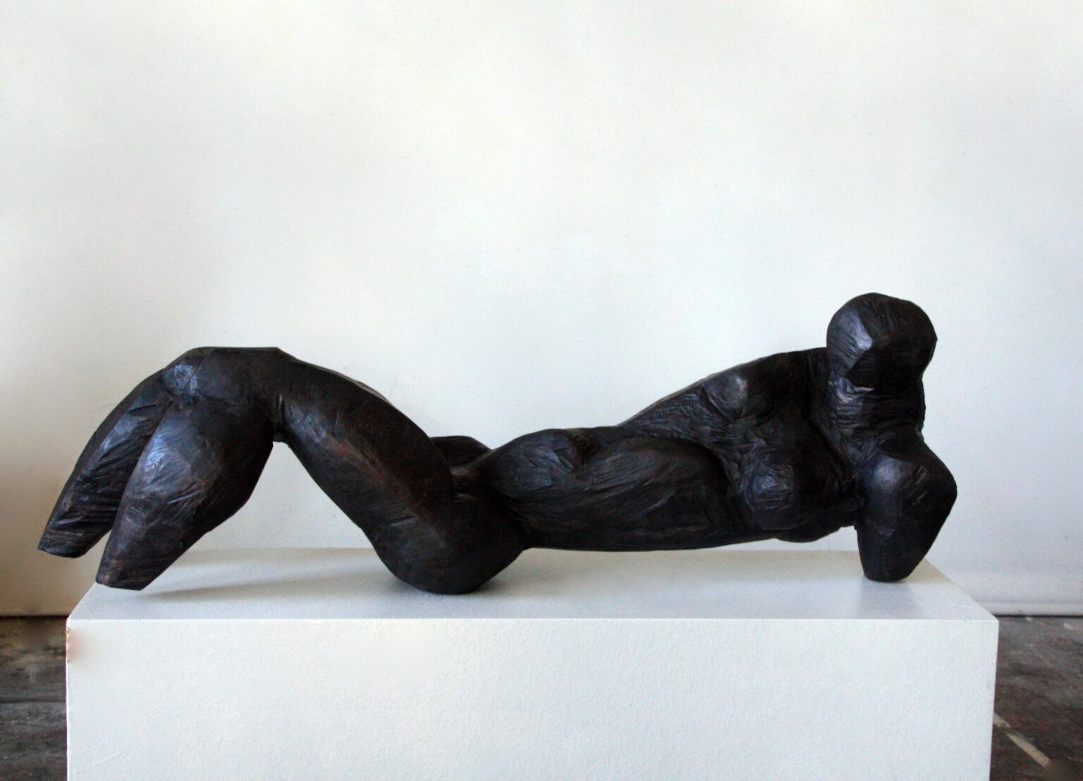 Liegend - Beate Debus 