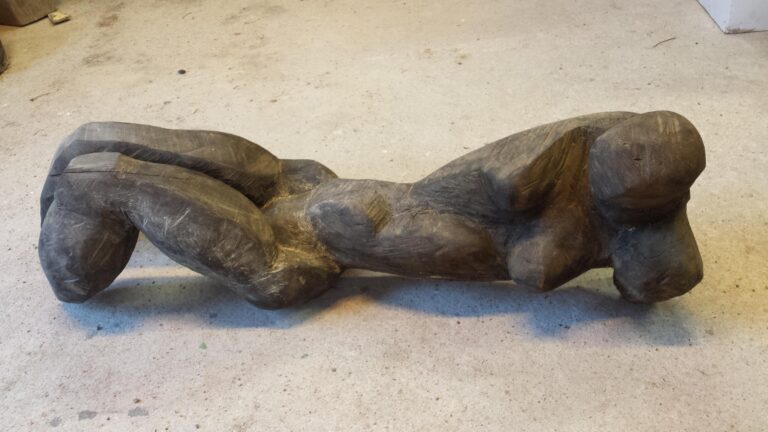 Liegend - Beate Debus 