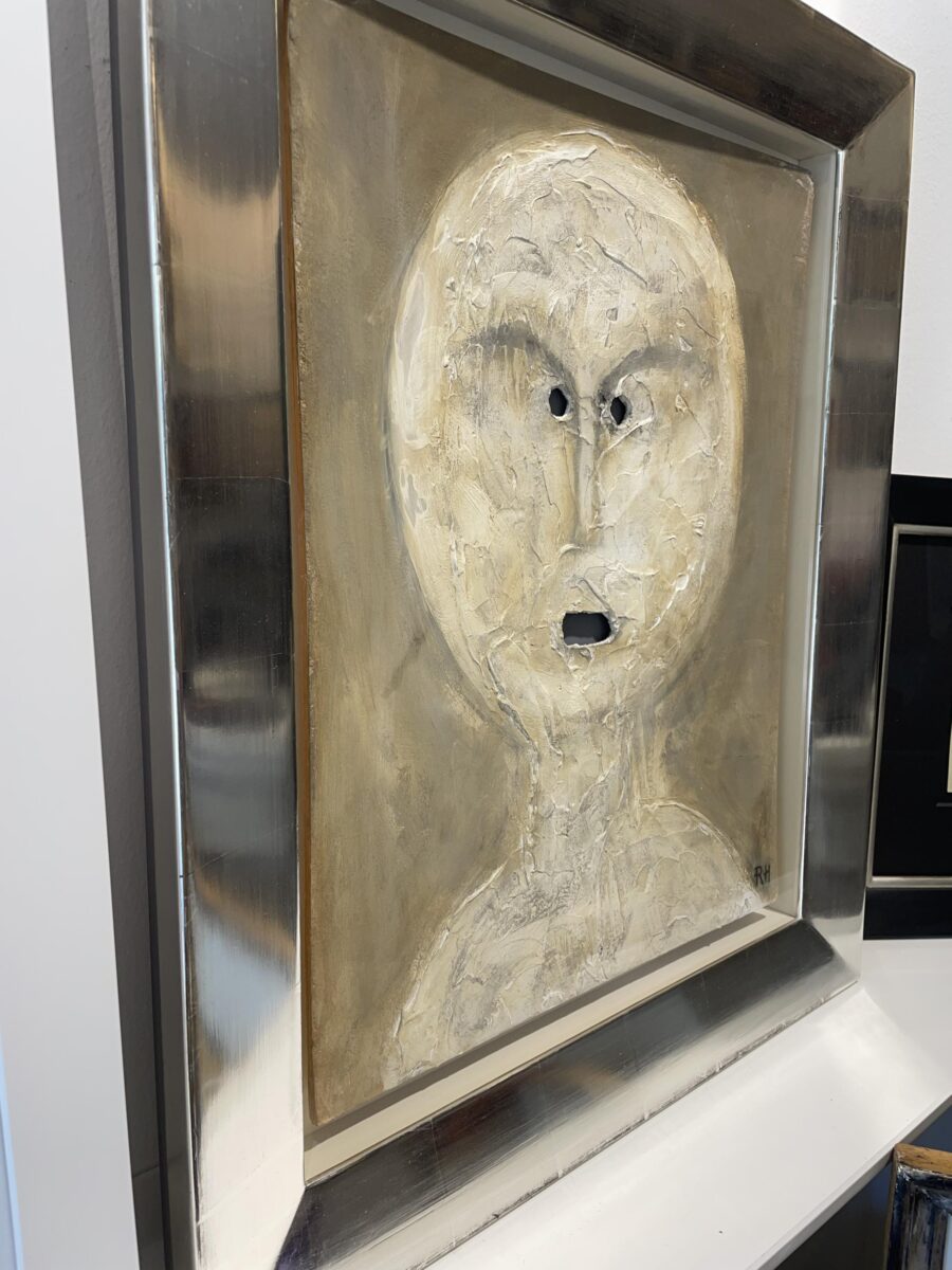 Weiße Skulptur in Öl mit offenen Mund und Augen - Richard Haizmann 