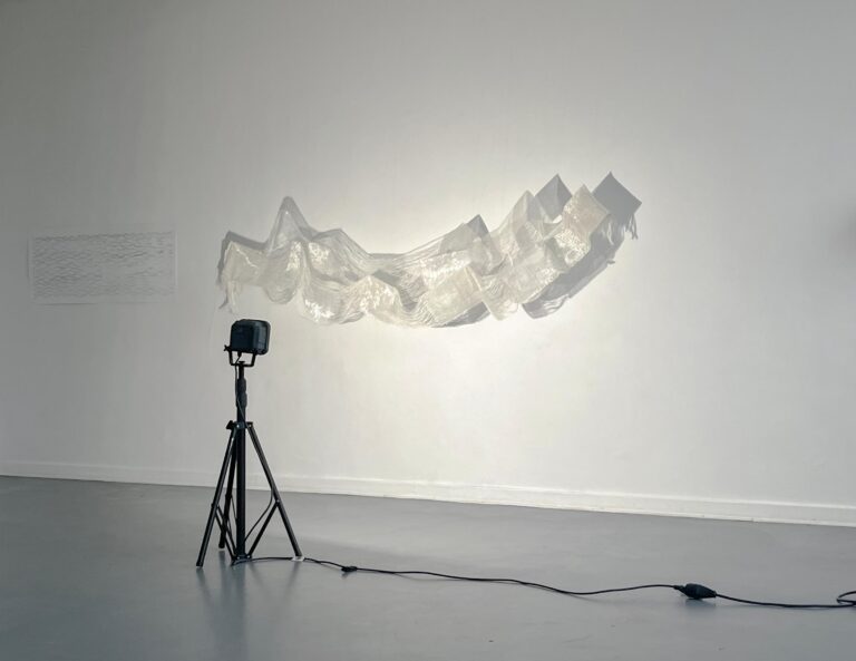 At mountain at sea - Jia Tang 