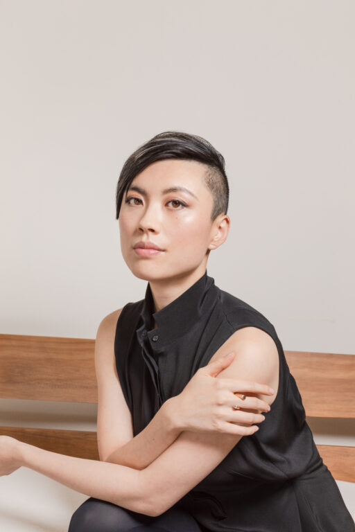 C Pam Zhang kommt zu Felix Jud 