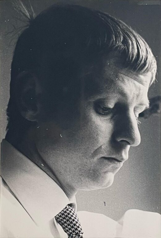 Hans Magnus Enzensberger (1929-2022) – Porträtfotografie von Peter Zollna - Wunderkammer 