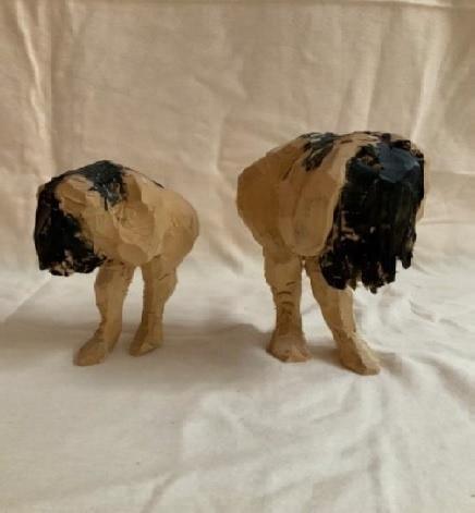 Frau – vorgebeugt auf Sockel. Gruppe von 5 - Georg Schulz 