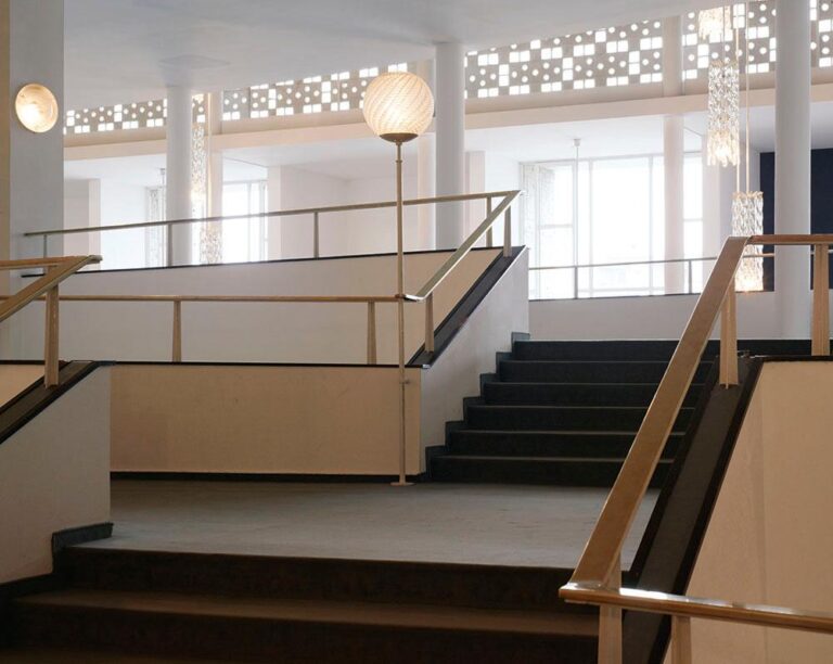 Treppe im Rangfoyer - Anja Schlamann 