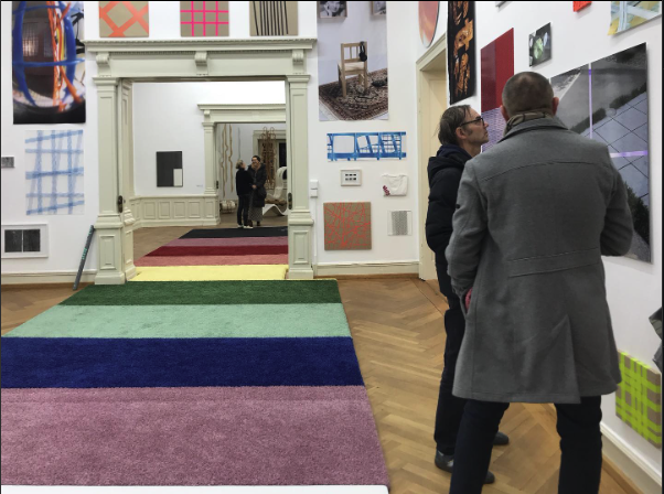 Ähnlich aber Anders 