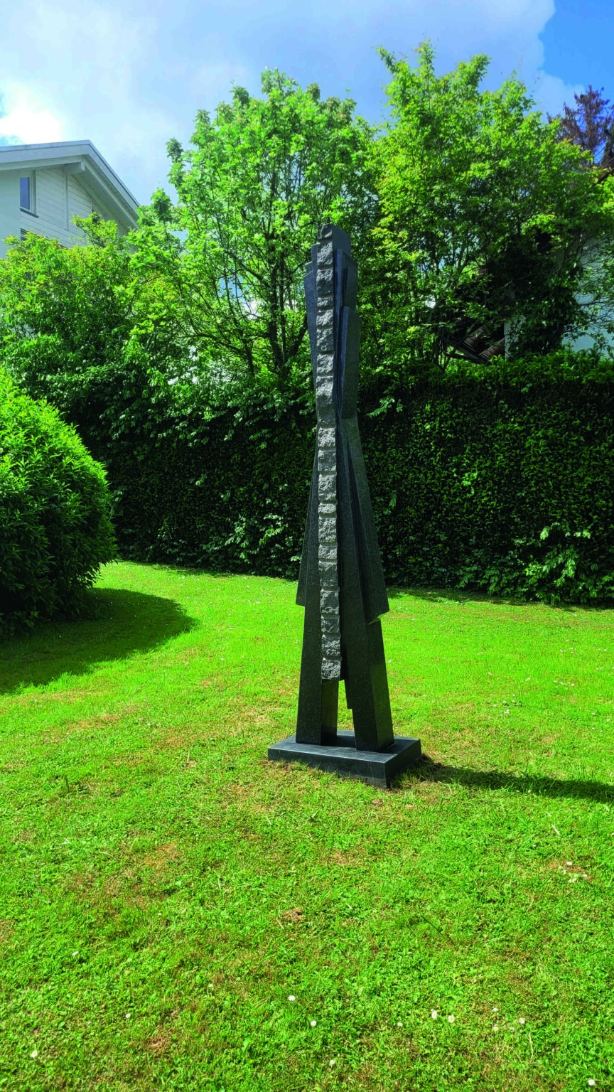 Stele Stäbe, Larvikit Thomas Reifferscheid - Stele Stäbe 272x48x28 cm Larvikit 2024