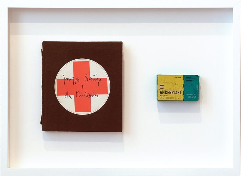 Beuys und die Medizin – Ankerplast Wundpflaster - Joseph Beuys 